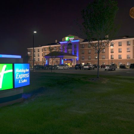 Holiday Inn Express And Suites Detroit North-Troy By Ihg Εξωτερικό φωτογραφία