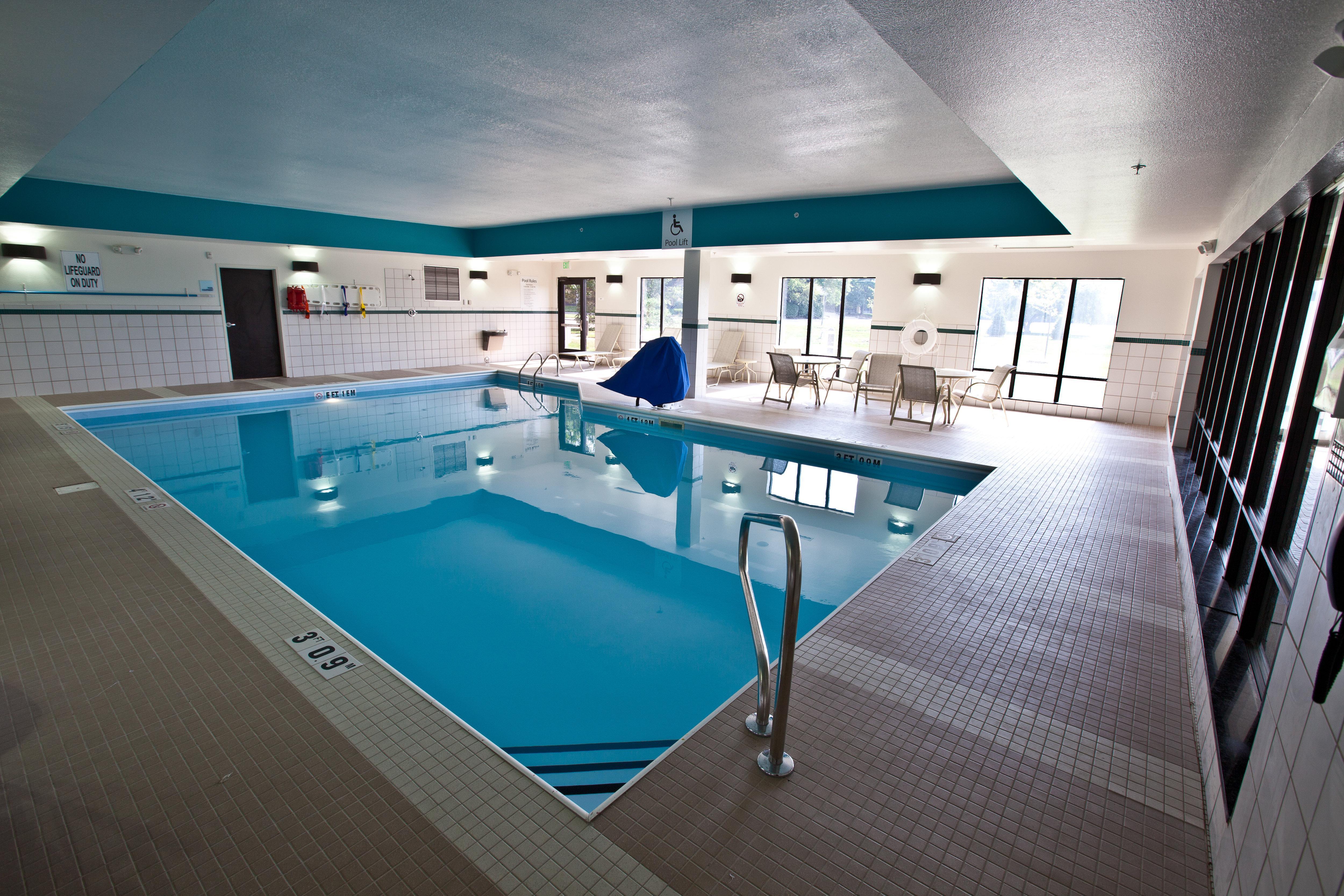 Holiday Inn Express And Suites Detroit North-Troy By Ihg Εξωτερικό φωτογραφία