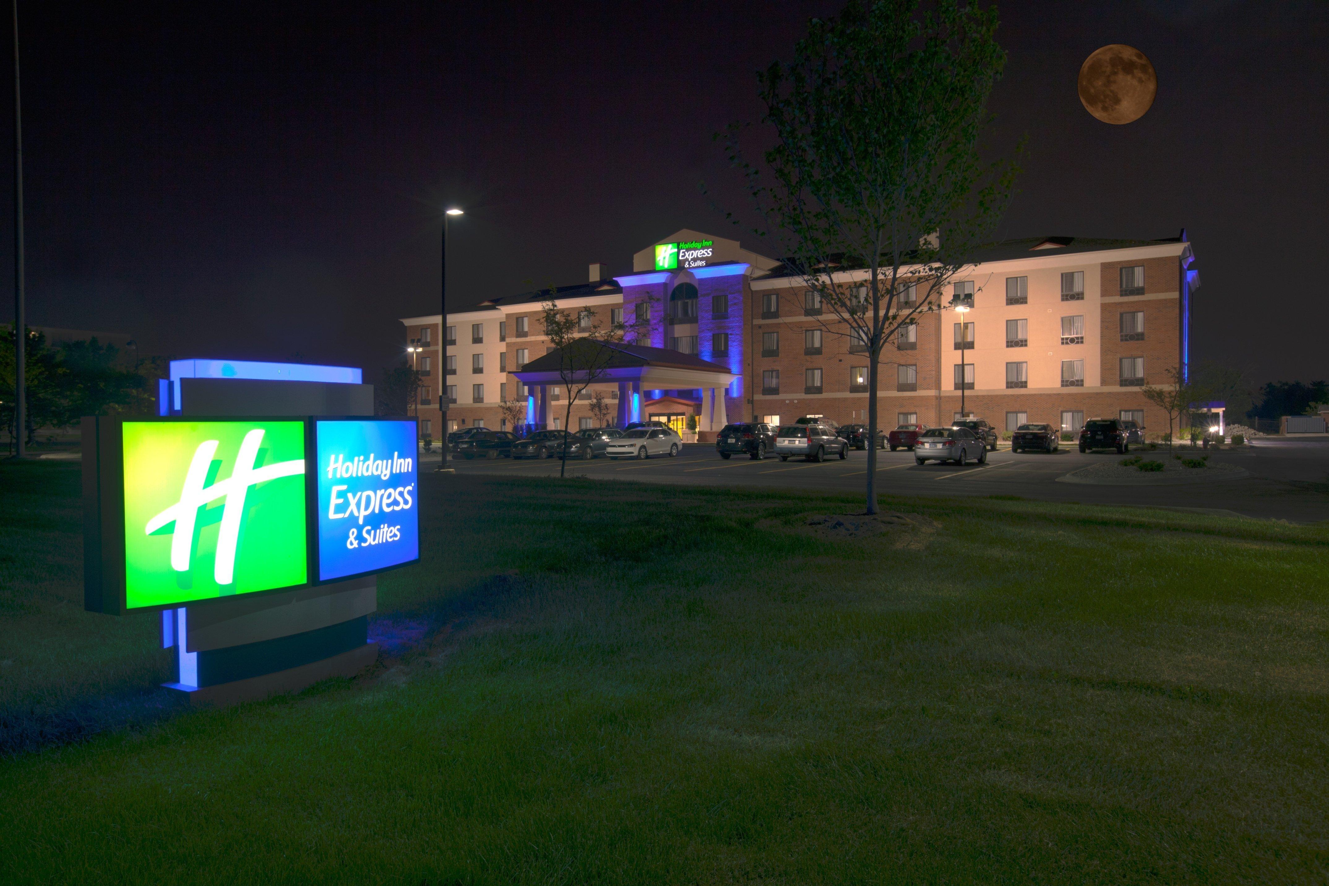 Holiday Inn Express And Suites Detroit North-Troy By Ihg Εξωτερικό φωτογραφία